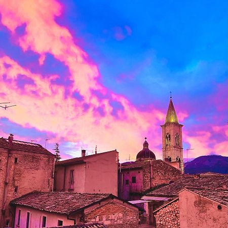 Regina D'Aragona Casa Vacanze スルモナ エクステリア 写真