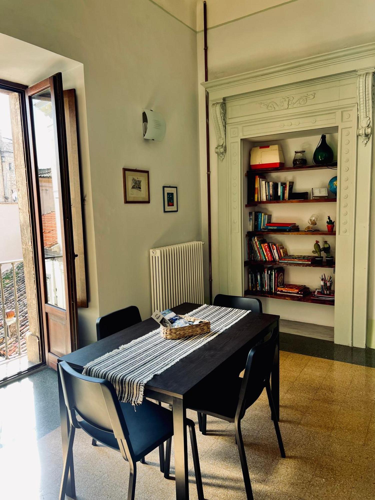Regina D'Aragona Casa Vacanze スルモナ エクステリア 写真